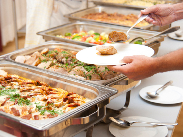 Last-Minute Thanksgiving Catering in South Florida: How to Host a Stress-Free Feast